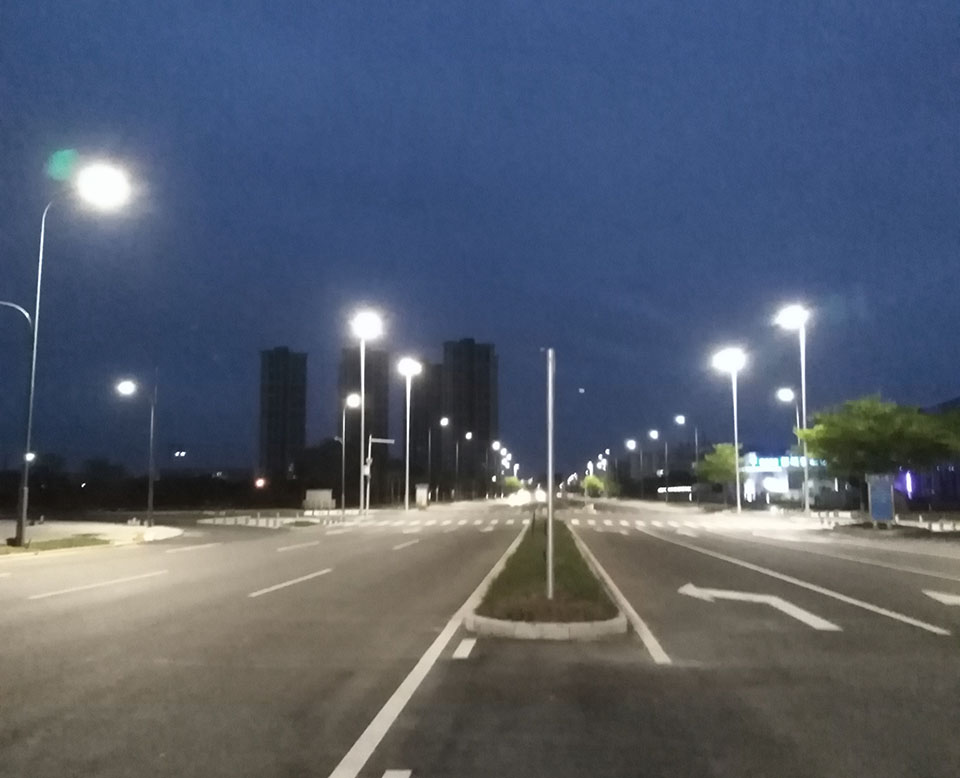 �q�东商友助力��x��高新区兴业大道与高新三�\道�\亮化工程