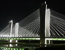 商友led集成路灯头在郑东新区跨东�q�河大桥成功亮灯
